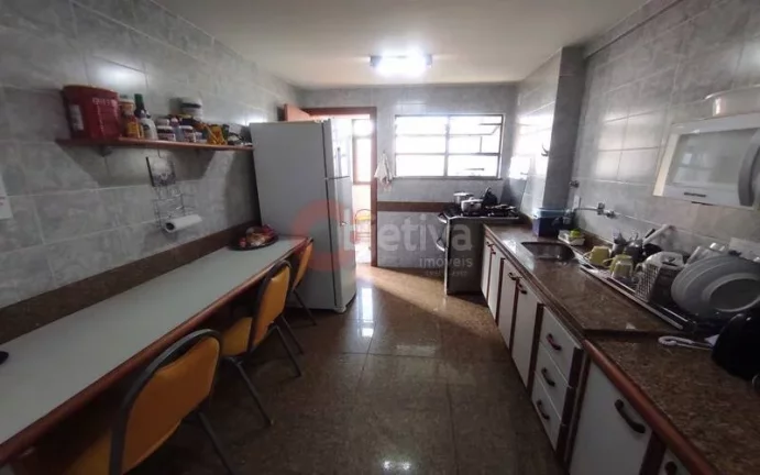 Imagem Cobertura a venda com 4 quartos (2 suítes) no bairro Algodoal - Cabo Frio
