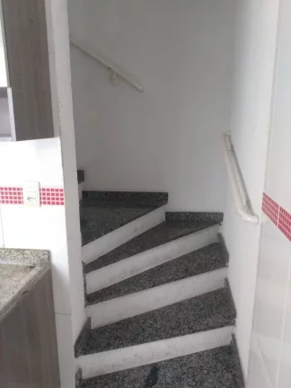 Imagem Cobertura com 2 dormitórios para alugar, 55 m² por R$ 1.600,00/mês - Jardim Carla - Santo André/SP