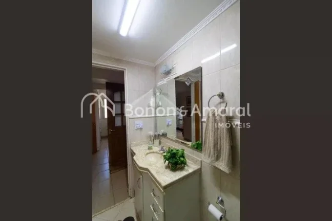 Imagem Aconchegante imóvel à venda com 3 quartos, sendo 1 suíte, e 2 banheiros.
Ideal para quem busca co...