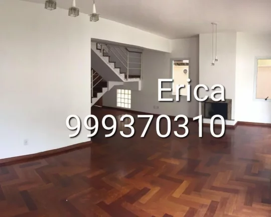 Imagem Lindo sobrado em condomínio fechado com 4 suítes FL11