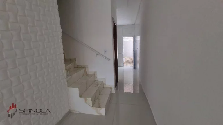 Imagem Sobrado com 2 dormitórios à venda, 69 m² por R$ 370.000,00 - Vila Caiçara - Praia Grande/SP