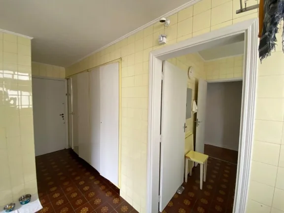 Imagem Apartamento Perdizes - 143M², 3 Dorms, 1 Suíte, Sala para 2 Ambientes, 2 Vagas Independentes, Varanda, Armários, Banheira.