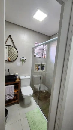 Imagem Linda casa totalmente reformada à venda. Ao lado do Parque Regional da Criança!
