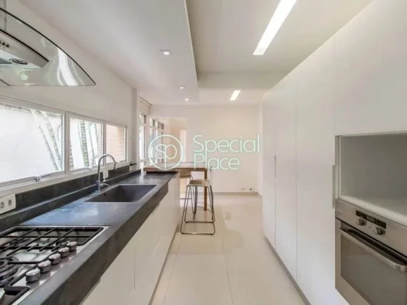 Imagem Apartamento bem amplo com muita luz natural, 220 metros, amplo living com lareira , jardim suspenso,...