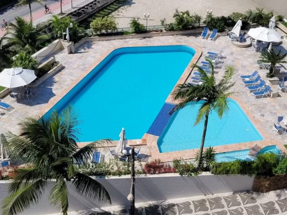 Imagem PITANGUEIRAS - FRENTE AO MAR, BELÍSSIMA VISTA DA PRAIA, LINDO APTO TOTALMENTE REFORMADO E DECORADO, 168 M² ÚTEIS, 02 VAGAS DE GARAGEM, LAZER.