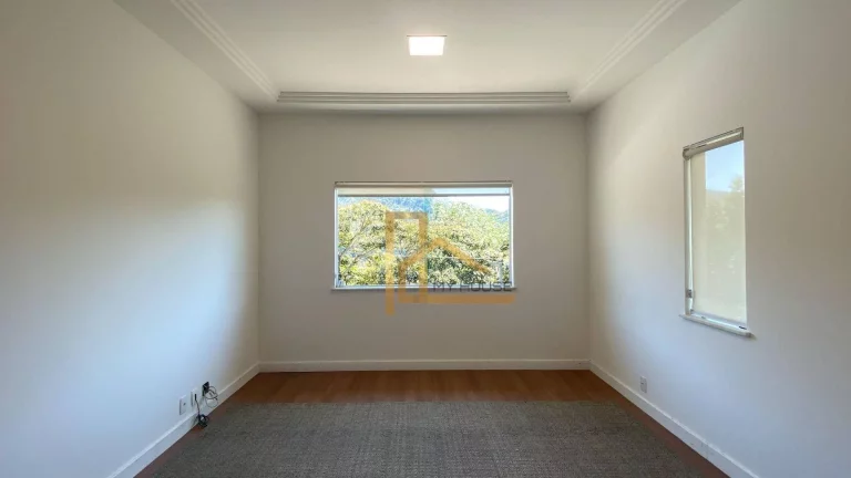 Imagem Casa com 4 suítes em condomínio no Quebra Frascos - Teresópolis-RJ