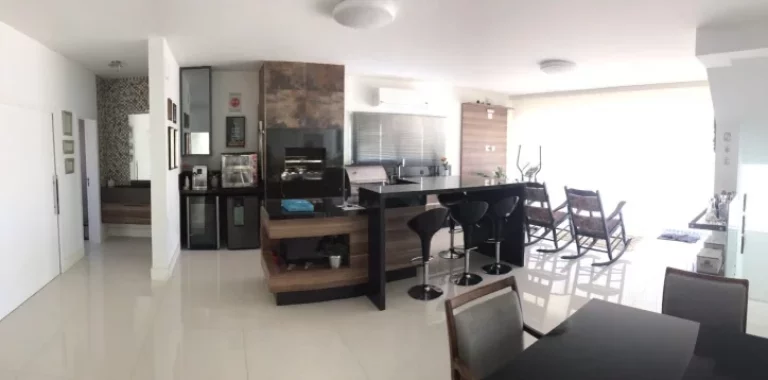 Imagem Casa com 5 suítes João Paulo