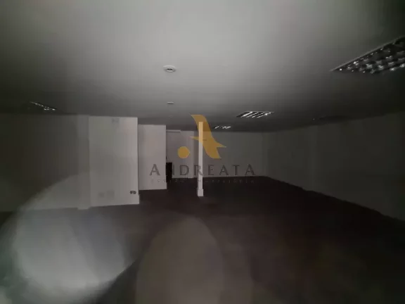 Imagem AV. DAS AMÉRICAS - SUNDECK - MARAVILHOSA LOJA COM TOTAL DE 163 M² DE PISO - TOTAL COM JIRAU 313M²-
