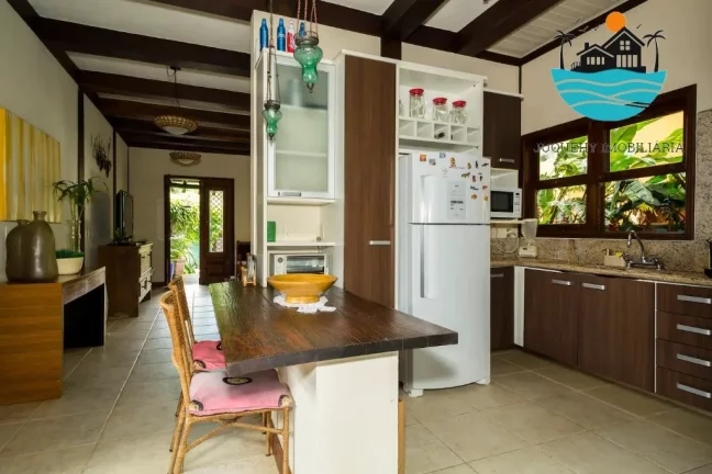 Imagem Casa bem localizada - Praia de Juquehy, 450 metros da praia, piscina, churrasqueira, 6 dormitórios, acomoda 14 pessoas | Juquehy Imobiliária