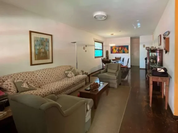 Imagem Chác Vale do Rio Cotia - TÉRREA, 3 suítes, lote plano, piscina e gourmet!