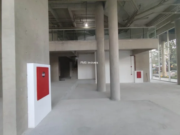 Imagem Loja com 700m2 em Pinheiros.