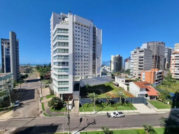 Imagem Apartamento á venda com 4 suítes no Predial em Torres/RS