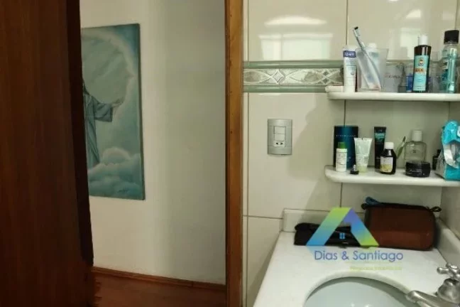 Imagem Casa à venda com 163m², 3 quartos e 3 vagas