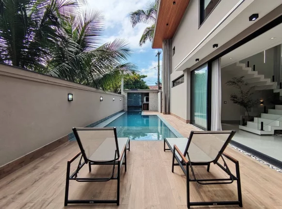 Imagem *Casa de Alto Padrão na Riviera de São Lourenço - Módulo 21*