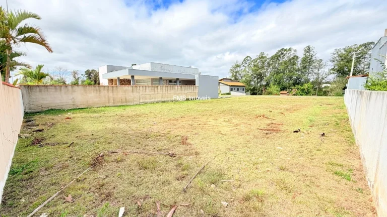 Imagem Terreno à venda em Porangaba-SP, no Condomínio Ninho Verde I, com 450,00 m² de área! Venha conferir!