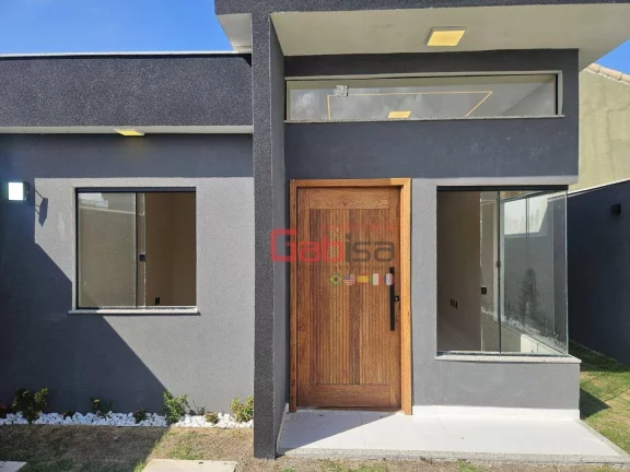 Imagem Casa com 2 dormitórios à venda, 61 m² por R$ 330.000,00 - Vila do Peró - Cabo Frio/RJ