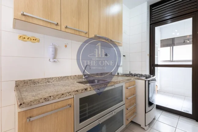 Imagem Apartamento para locação na Consolação, São Paulo-SP: 1 quarto, 2 salas, 1 banheiro, 1 vaga de garagem, 50m² de área.
