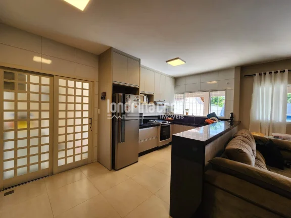Imagem Casa no Granville Parque Residencial: 2 quartos, 2 banheiros, 6 vagas, 170m², terreno de 525m², piscina, área gourmet e acabamento de qualidade.