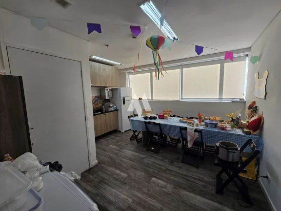 Imagem Sala Comercial Valongo para locação, 4 salas unificadas, 4 vagas