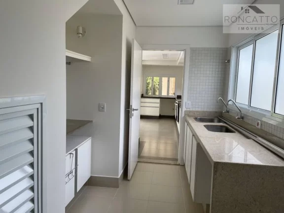 Imagem Casa de condomínio com 4 quartos, 388m2, à venda