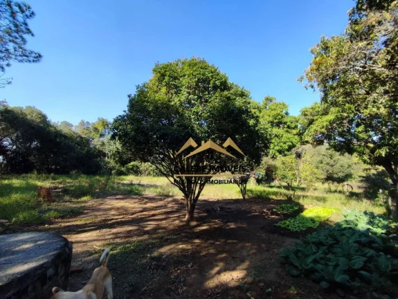 Imagem Chácara com 2 dormitórios à venda, 2611 m² por R$ 350.000,00 - Congonhal - Tatuí/SP