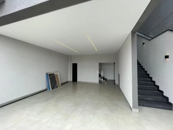 Foto do imóvel: Casa em Cajamar com 3 Suítes, 4 Vagas e Piscina