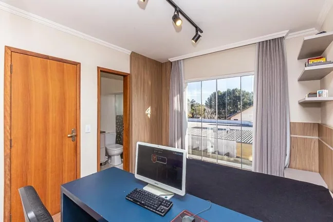 Imagem Sobrado com 3 suítes em condomínio no Santo Inacio