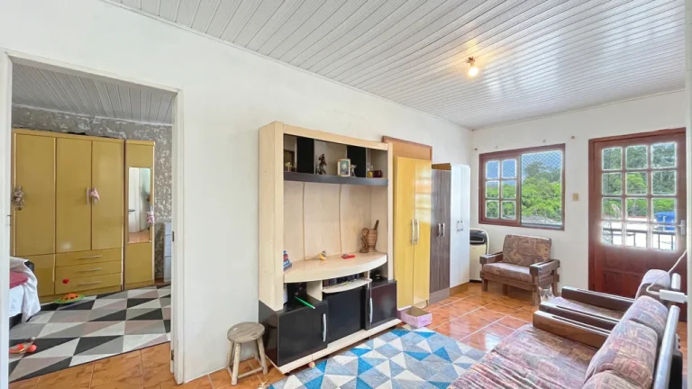 Imagem Casa para venda no bairro Vila Nova em Porto Alegre