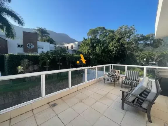 Imagem Rua Senador Júlio Leite - Reserva Itanhangá - Casa moderníssima com amplos cômodos, iluminação natural e linda vista para as montanhas da região.