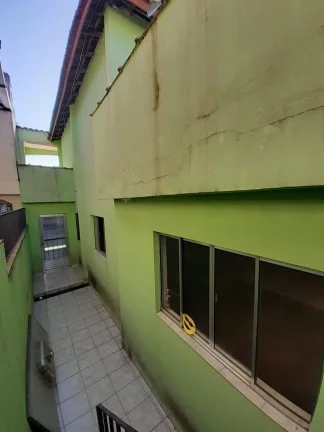 Imagem Casa para venda com 2 Dormitórios, 2 Banheiros e 2 Vagas de Garagem!