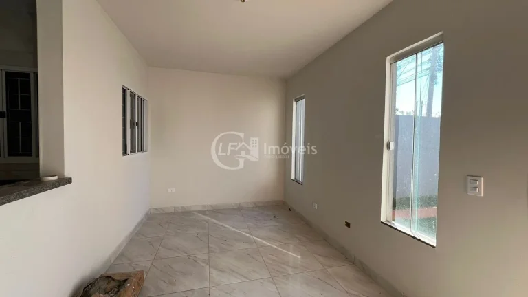 Imagem Excelente oportunidade! Casa à venda em Campo Grande-MS, bairro Jardim Carioca: 2 quartos, 1 sala, 1 banheiro, 2 vagas de garagem, 60,00 m².