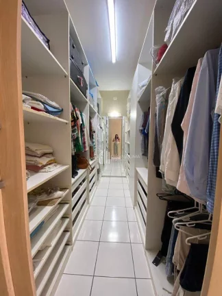 Imagem Casa à venda com 4 dormitórios (três suítes) R$ 1.600.000 - BOM PARA CLINICAS . Jóquei - Teresina/PI