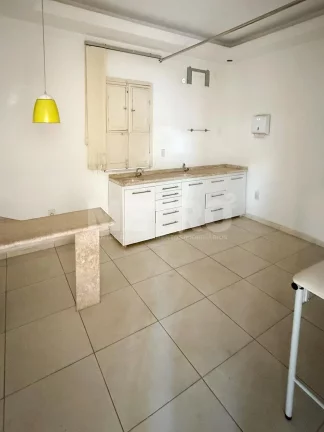 Imagem Clínica no centro de Petrolina à venda, 04 salas podendo expandir, planejados.