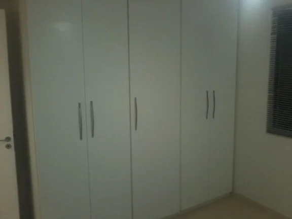 Imagem Ótimo apto, no centro da cidade próximo ao Sesc, com 2 quartos com armários, sala 2 ambientes, co...