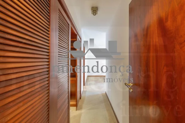 Imagem Apartamento alto padrão em Higienópolis com 230m², 3 suites e 3 vagas.