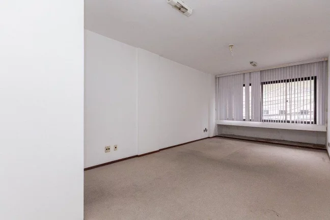 Imagem COMERCIAL COM VAGA DE GARAGEM