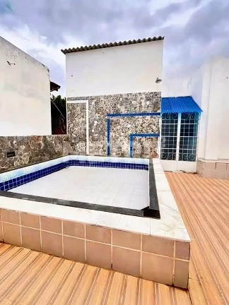 Imagem Casa à venda no Centro de Petrolina com 2 pavimentos, área de lazer
