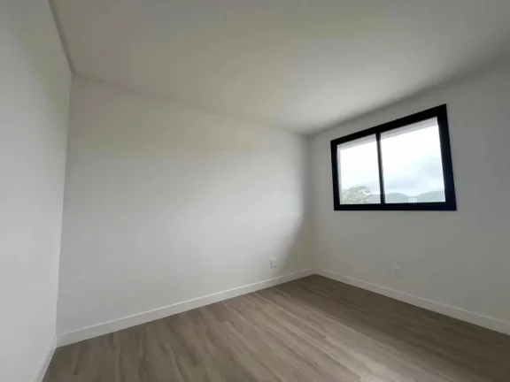 Imagem Apartamento sem mobiliário com 2 dormitórios sendo 1 suítes e 1 vagas de garagem em Itajaí