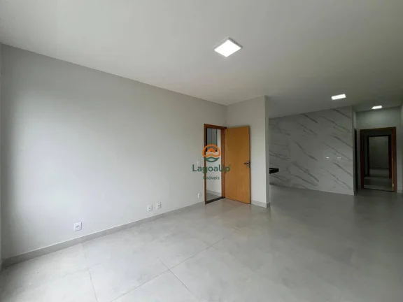 Imagem Casa com 3 dormitórios à venda, 138 m² por R$ 750.000,00 - Portal do Sol - Lagoa Santa/MG