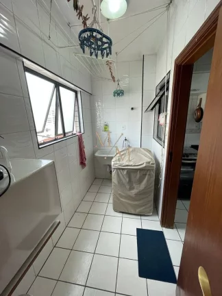 Imagem Apartamento amplo com 3 dormitórios no Campo Grande