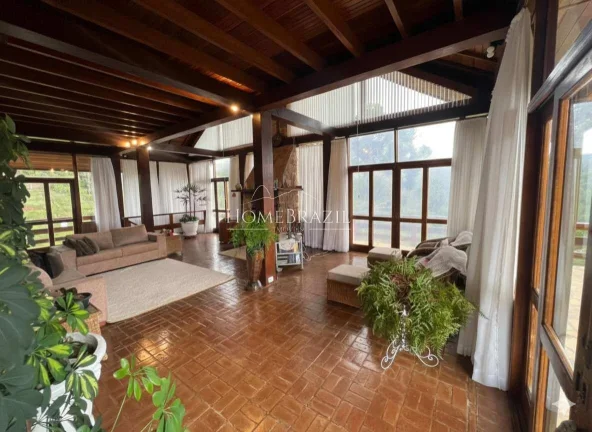 Imagem Casa à venda, com 4 quartos, 250m2