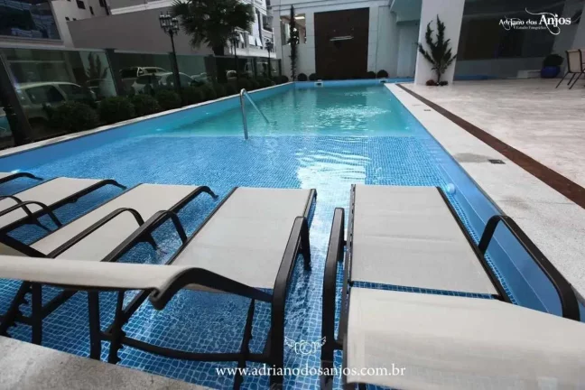 Imagem Cobertura Duplex Mobiliada Alto Padrão com 4 suítes, 2 vagas de garagem na meia praia em Itapema