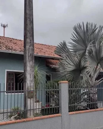 Imagem Casa com 3 dormitórios e 3 vagas de garagem - Morro do Meio | Joinville/SC