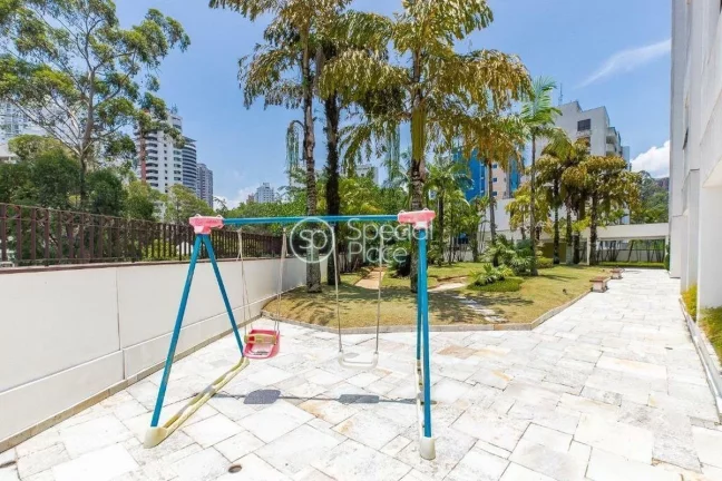 Imagem Amplo apartamento à venda com 4 quartos, sendo 3 suítes, e 4 banheiros no total. Este apartamento ...