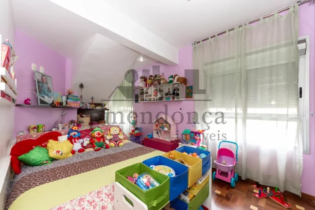 Imagem Charmosa cobertura triplex em Higienópolis, com varanda ampla e agradável.
