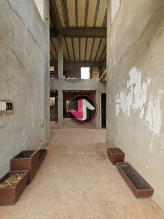 Imagem Se você está buscando uma casa ampla, confortável e em fase final de acabamento, com a possibilid...