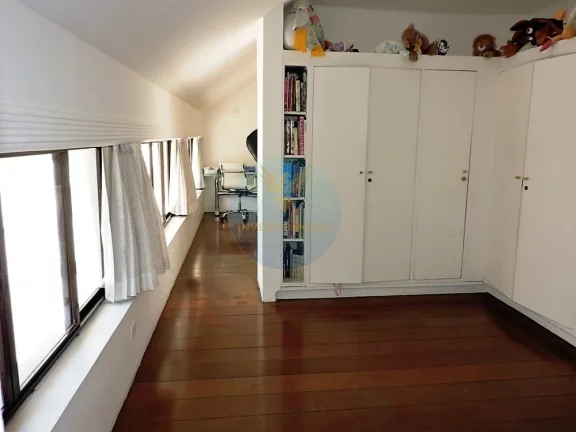 Imagem Casa em Condomínio a Venda no bairro Granja Viana - Carapicuíba, SP