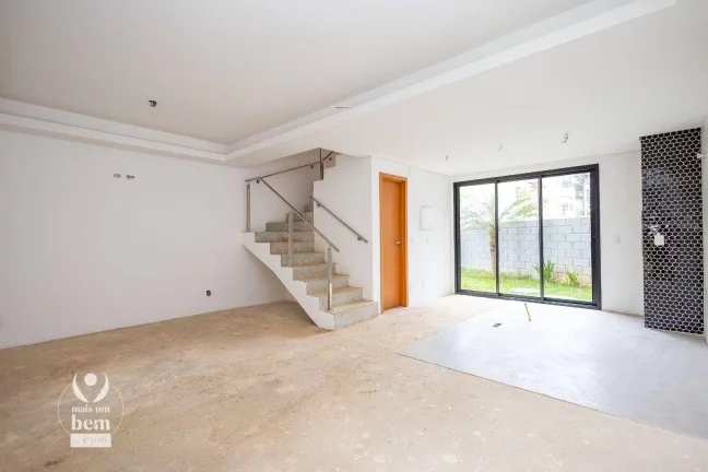 Imagem Sobrado com terraço, 3 quartos sendo 1 suíte, 2 vagas de garagem à venda por R$ 1.014.425,73 - Santa Cândida - Curitiba/PR
