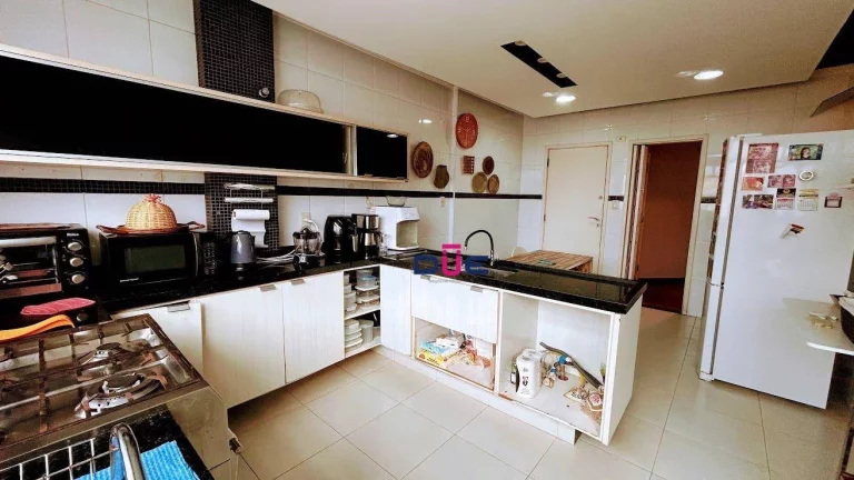 Imagem Cobertura com 3 dormitórios à venda, 254 m² por R$ 1.700.000,00 - Embaré - Santos/SP