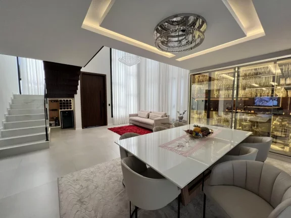 Imagem Casa Alto Padrão para Venda em Florianópolis / SC no bairro Ingleses do Rio Vermelho